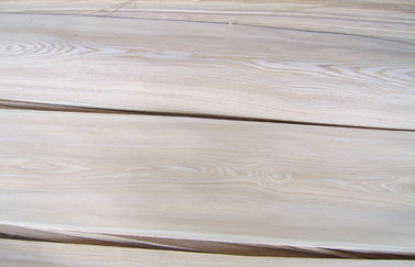 Natuurlijk Rusland Wit die Ash Wood Veneer Plywood Crown voor Meubilair wordt gesneden