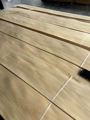 Hoogwaardige Eyong Crown Cut / Plain Cut Veneer Voor Hotel Decoratie