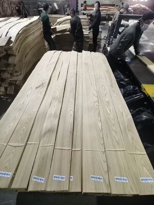 Hoogwaardige Russia Elm Veneer Plaat met kwart gesneden en kroon gesneden voor meubilair en decoratie
