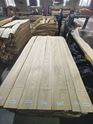 Hoogwaardige Russia Elm Veneer Plaat met kwart gesneden en kroon gesneden voor meubilair en decoratie